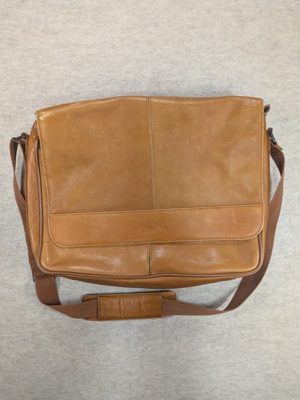 Kenneth Cole Leather Messenger Bag Briefcase Natural Tan Crossbody Work Laptop - Picture 3 of 16